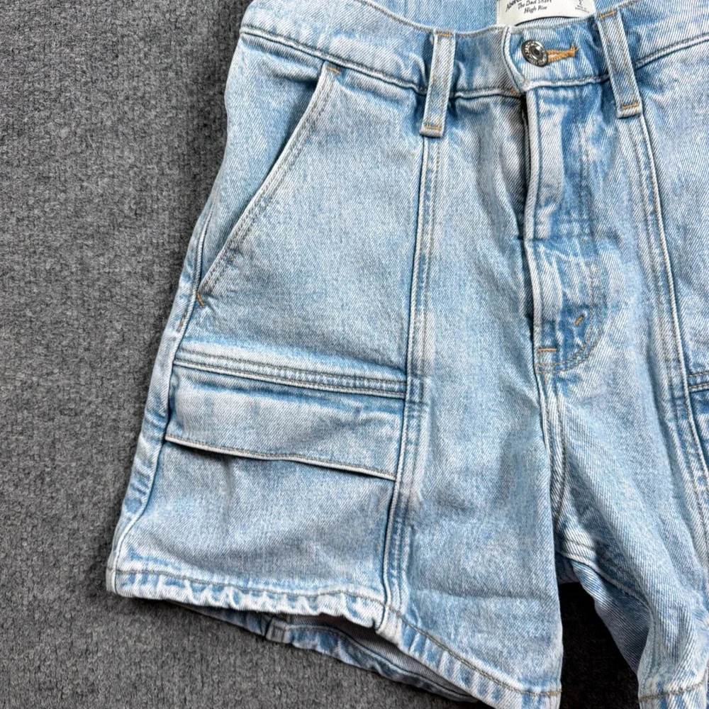 Abercrombie & Fitch The Dad Short Women 26 Light Blue High Rise Utility Denim
